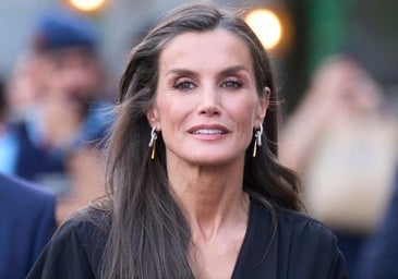 La mejor versión Beauty de la reina Letizia en 2025: canas integradas y maquillaje de ojos verdes perfectos